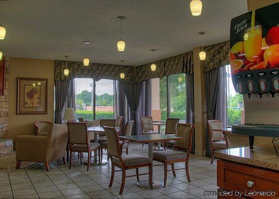 Quality Inn Merchants Drive Knoxville Restoran gambar